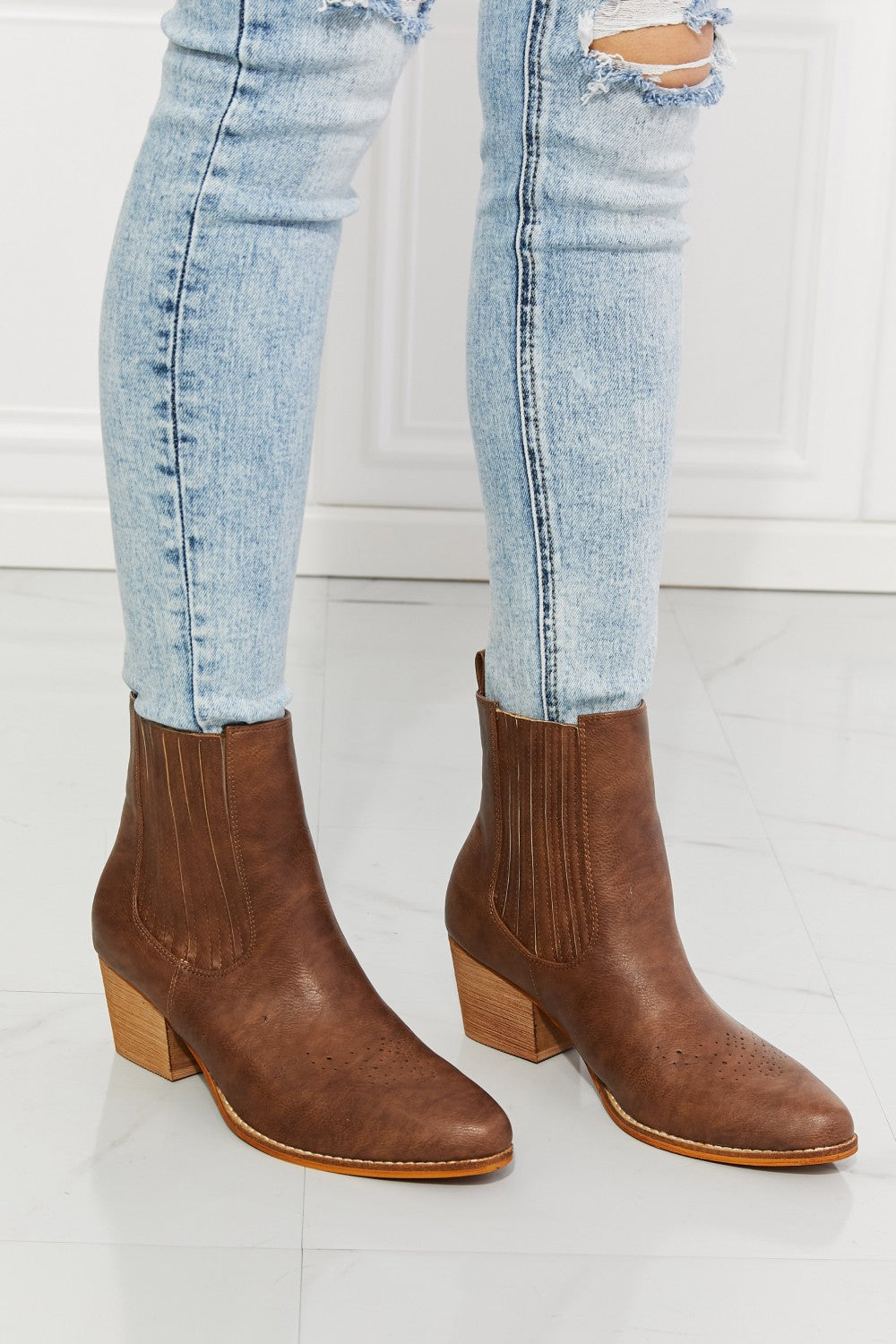 Stacked Heel Chelsea Boots in Chestnut