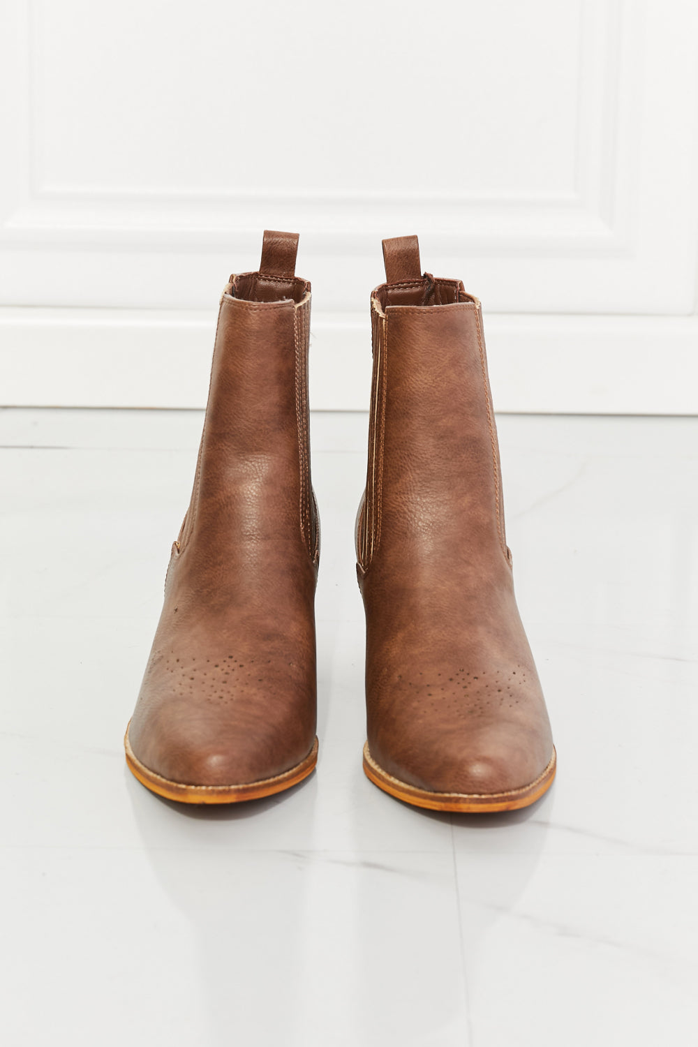 Stacked Heel Chelsea Boots in Chestnut