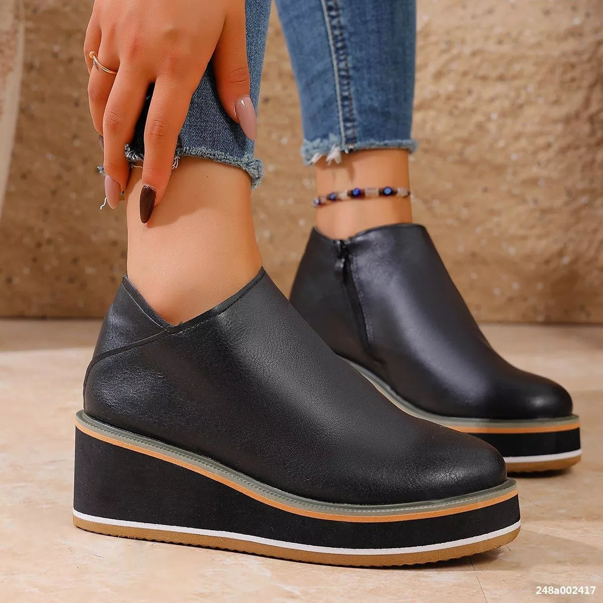 Wedge Ankle Boots with Zipper Secondary image