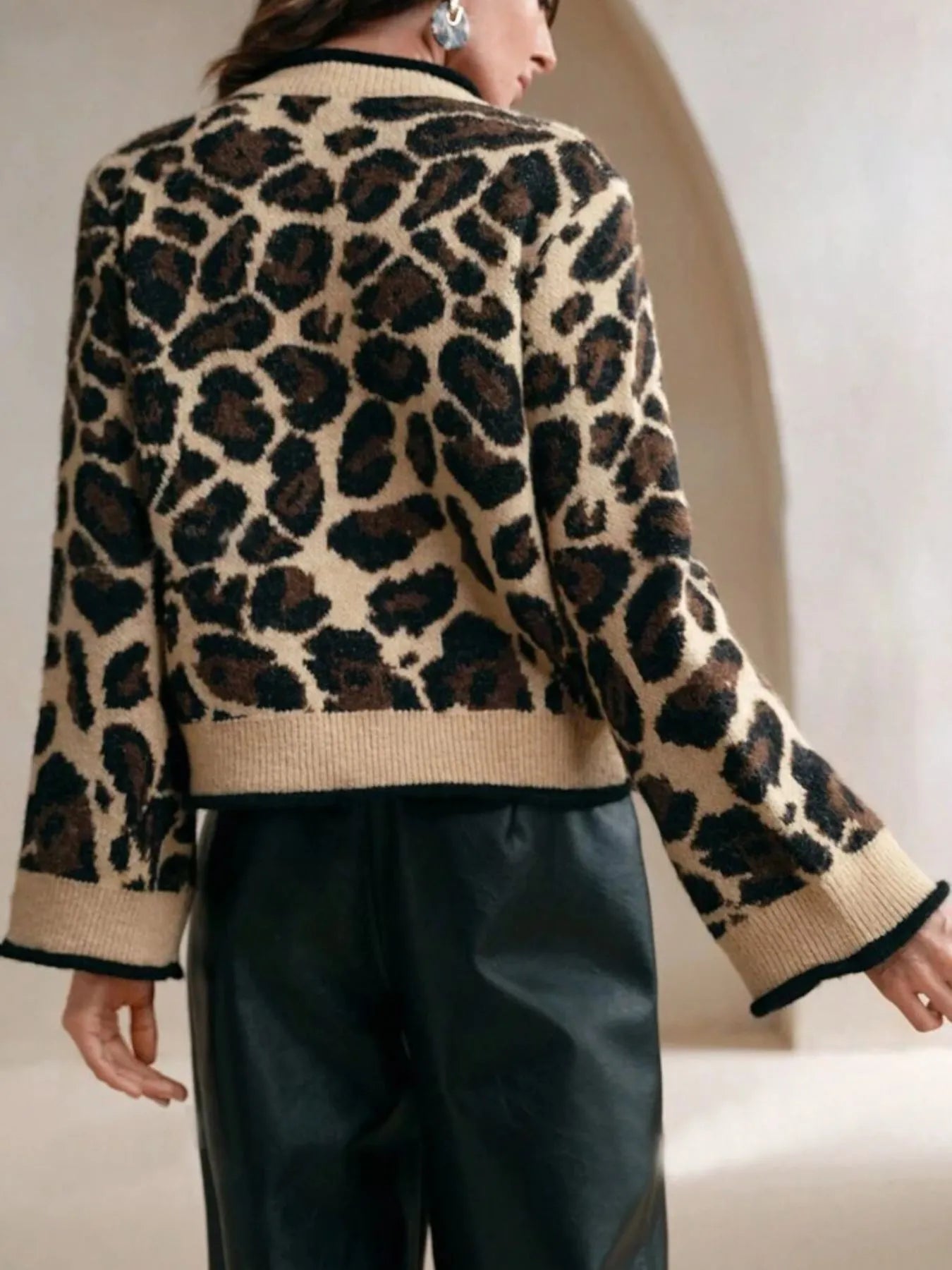 Leopard Print Bow-Tie Front Cropped Cardigan Secondary image