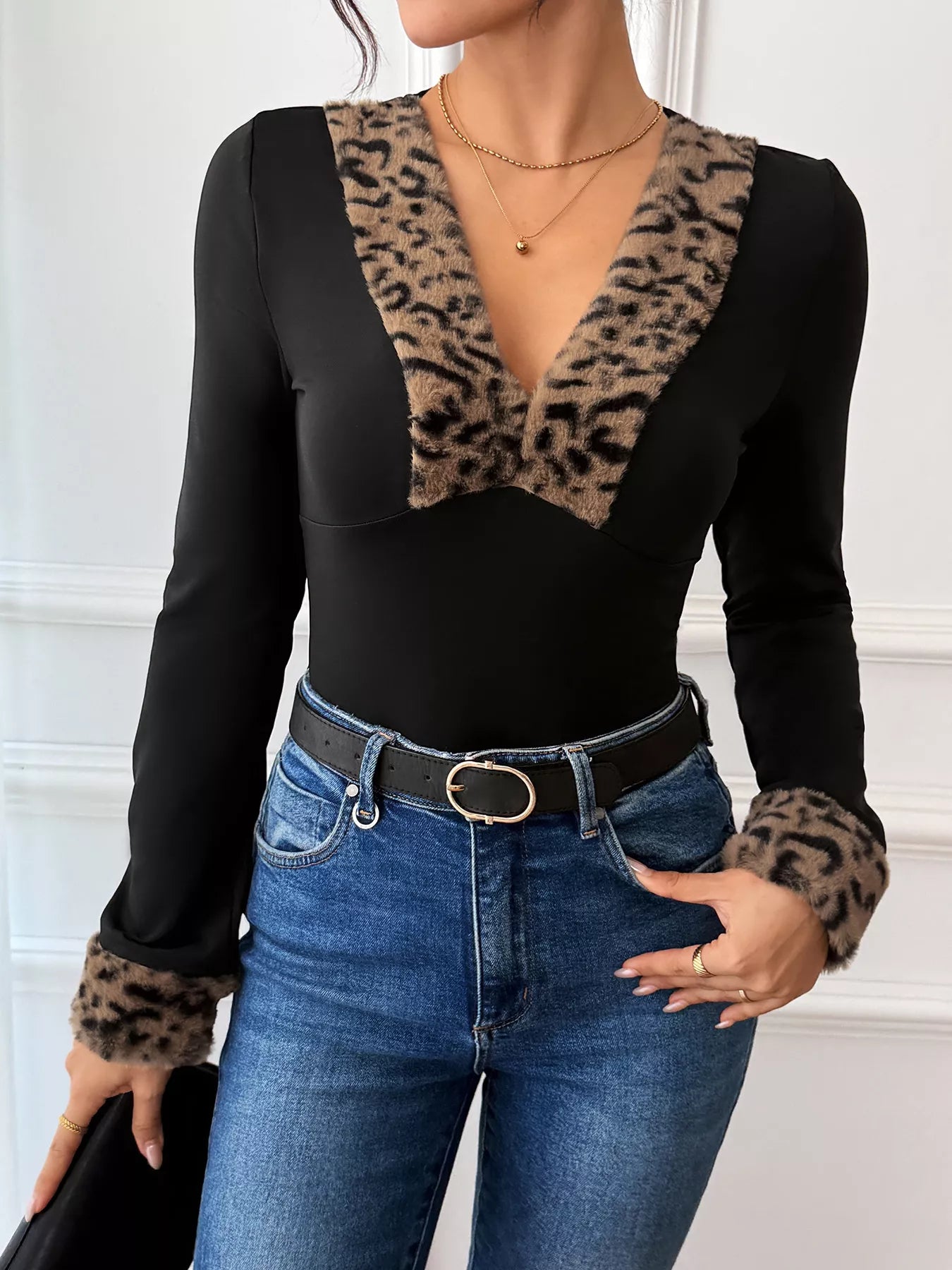 Leopard Trim V-Neck Long Sleeve Bodysuit Secondary image