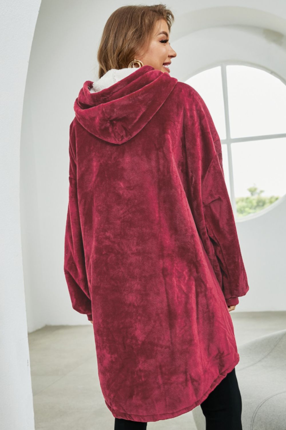 Kangaroo Pocket Dropped Shoulder Hoodie Secondary image