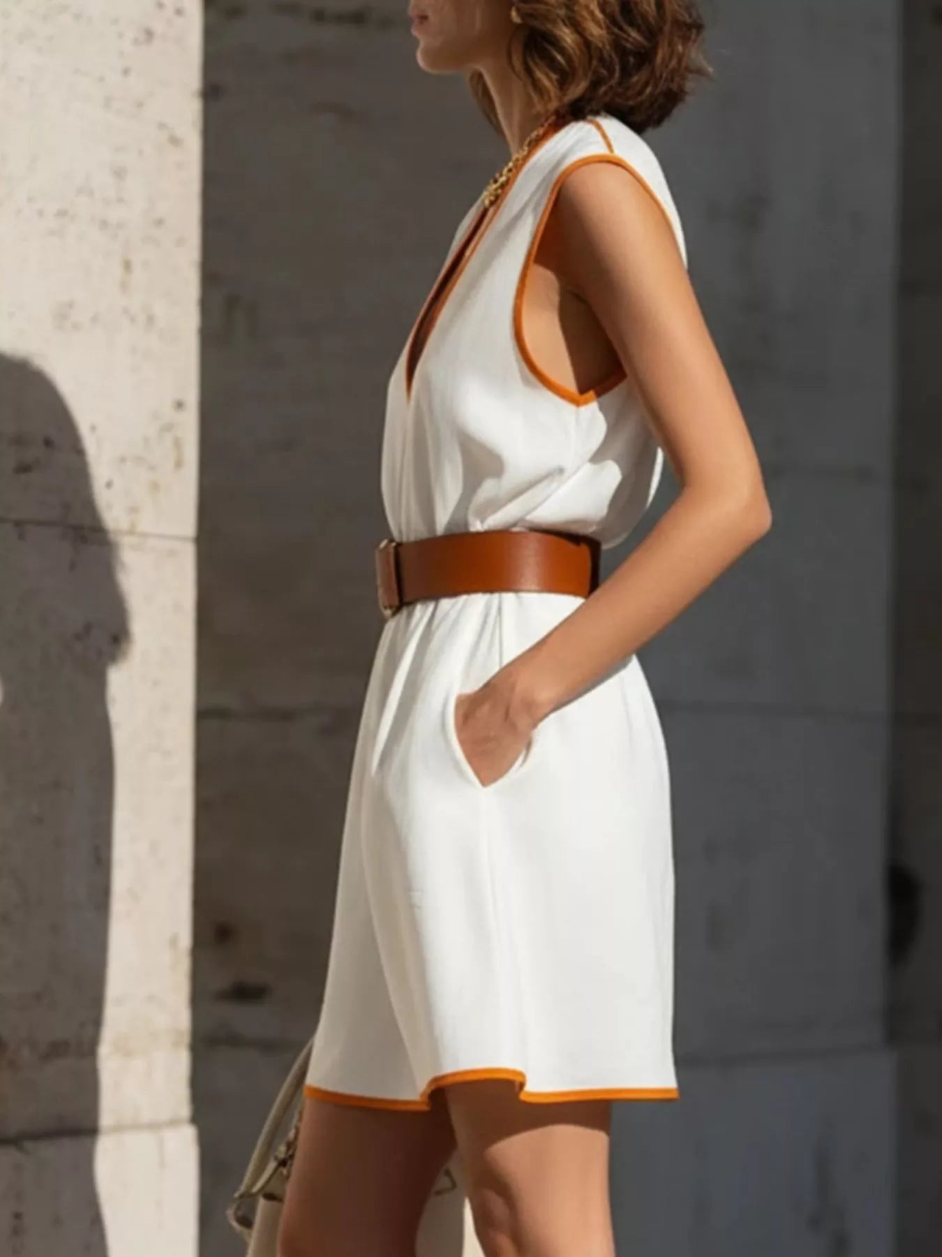 Contrast Trim V-Neck Sleeveless Dress Secondary image