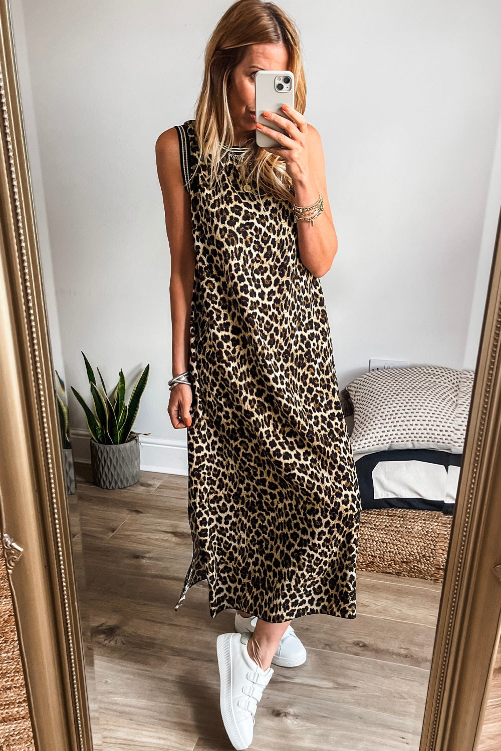 Side Slit Leopard Sleeveless Maxi Dress Secondary image