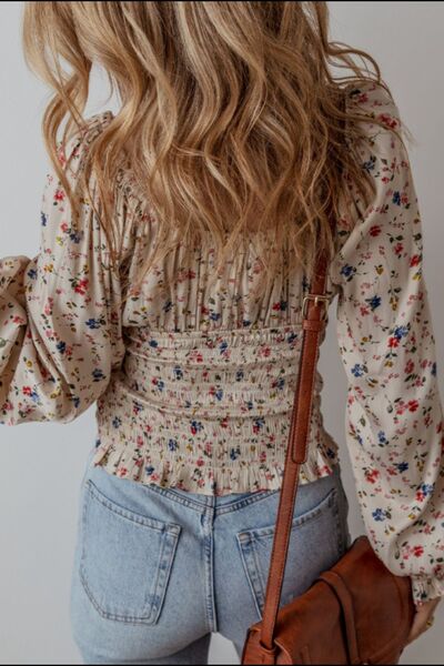 Ruched Printed Scoop Neck Long Sleeve Blouse Secondary image