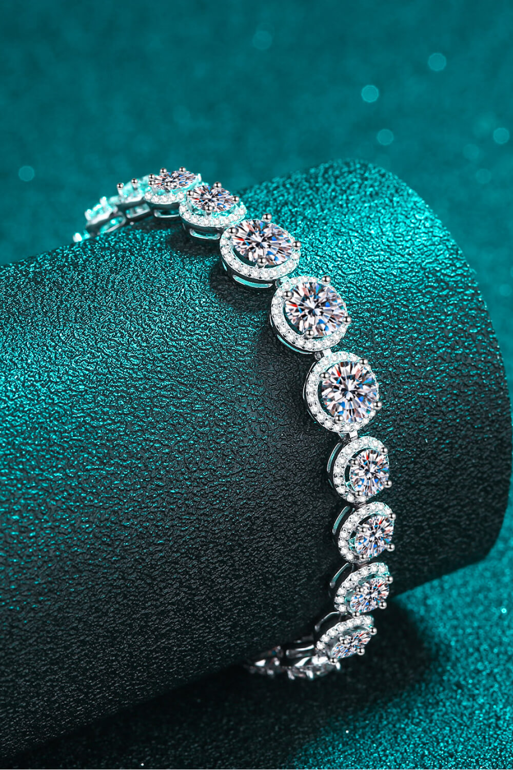 925 Sterling Silver 10.4 Carat Moissanite Bracelet Secondary image