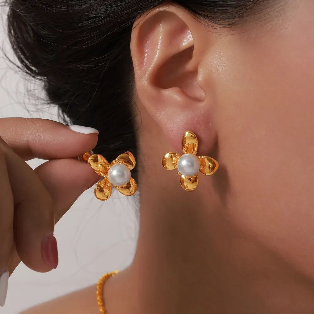 Pearl Titanium Steel Flower Earrings Secondary image