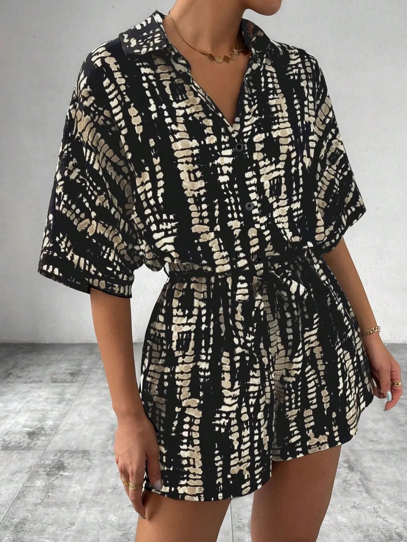 Tie Dye Print Collar Neck Short Sleeve Romper Secondary image