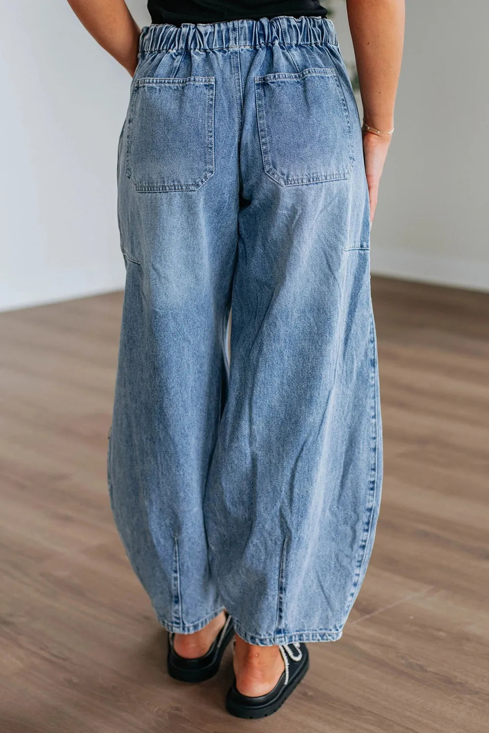 Drawstring Waist Wide Leg Jeans with Pockets Secondary image