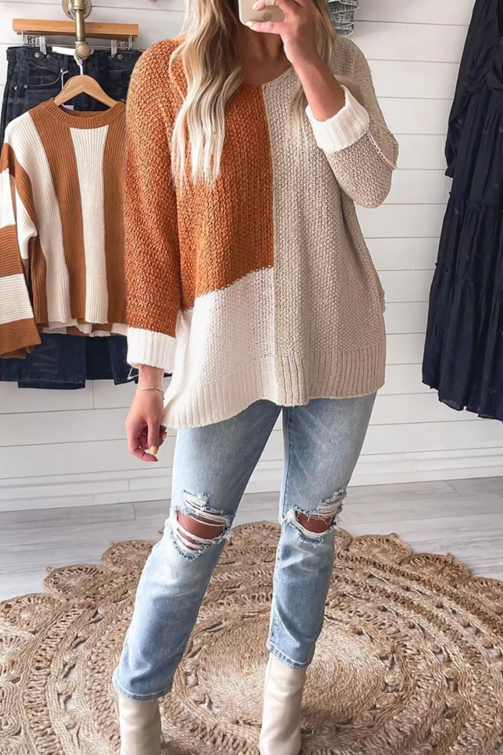 Color Block Knit V Neck Loose Sweater Secondary image