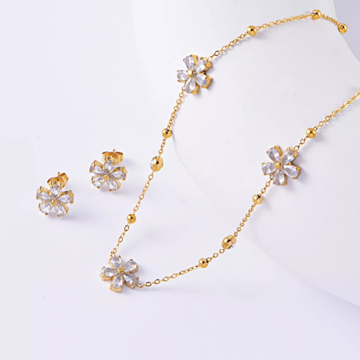 Gold Plated Flower Jewelry Set Secondary image
