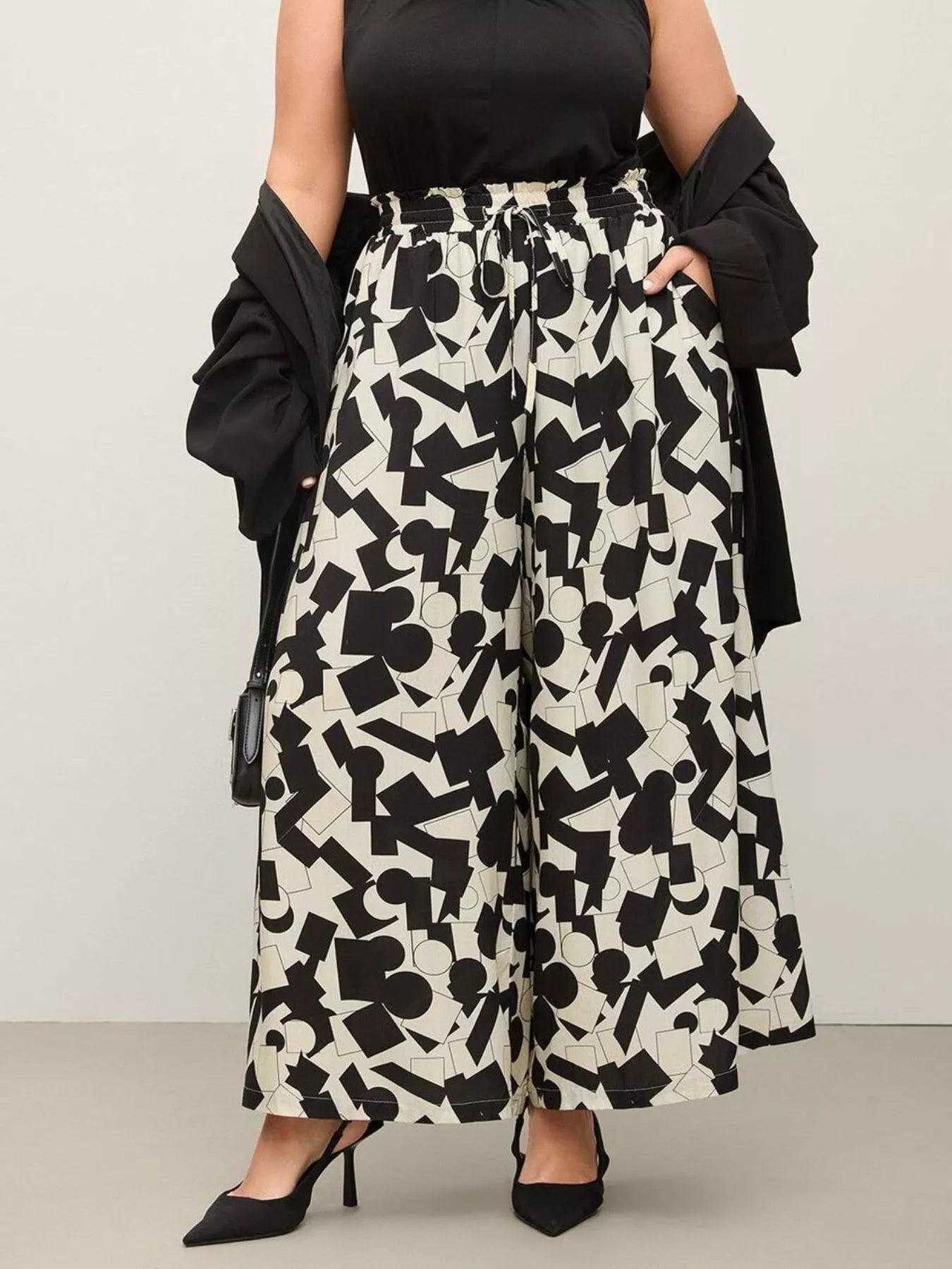 Plus Size Abstract Print Pants with Drawstring Waist Secondary image