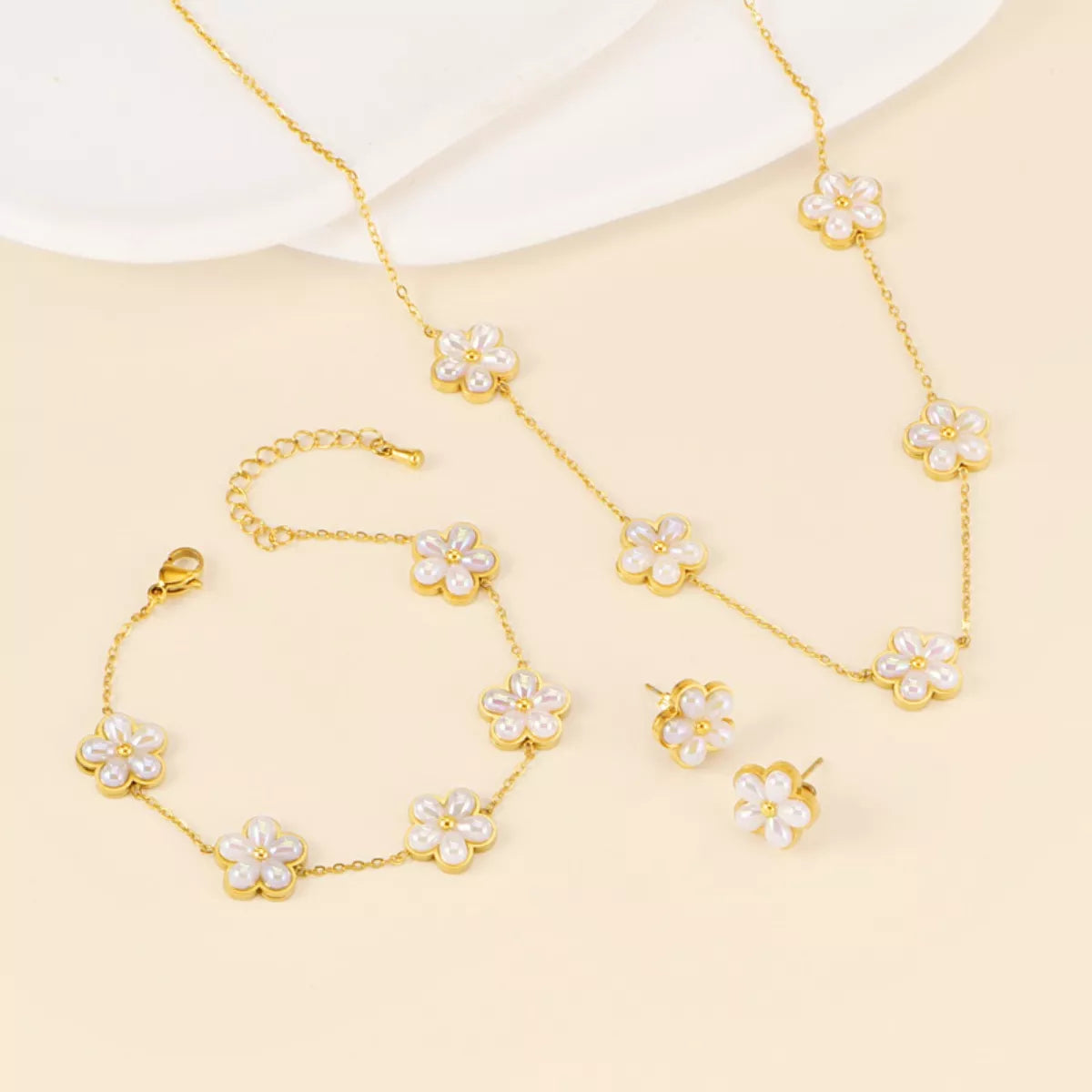 Gold Plated Flower Jewelry Set Secondary image