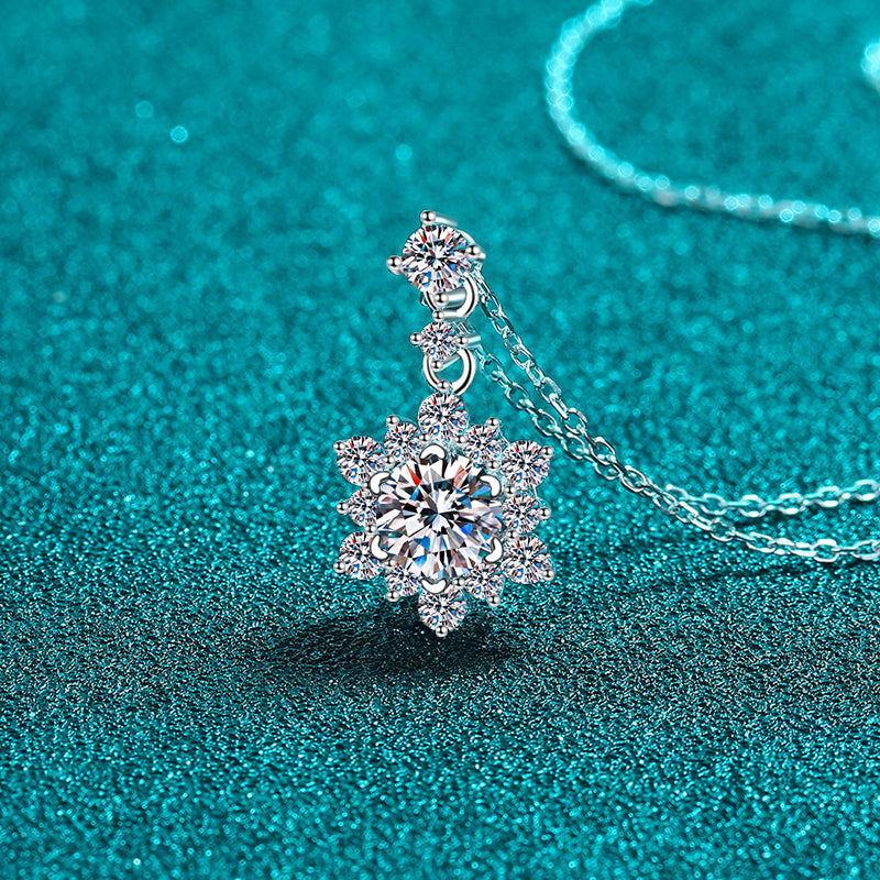 Moissanite Zircon 925 Sterling Silver Necklace Secondary image