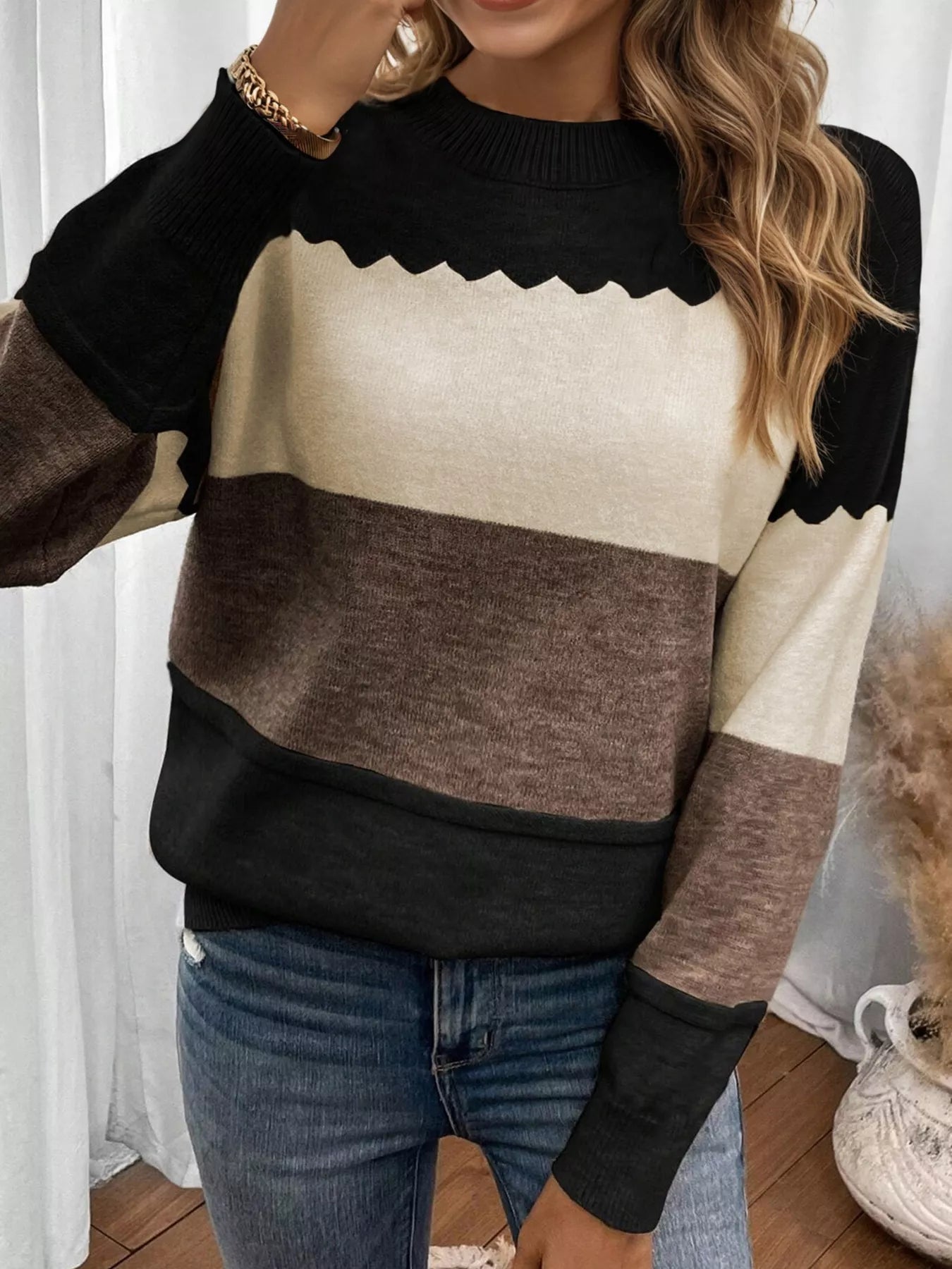 Color Block Crew Neck Sweater with Drop Shoulder Secondary image