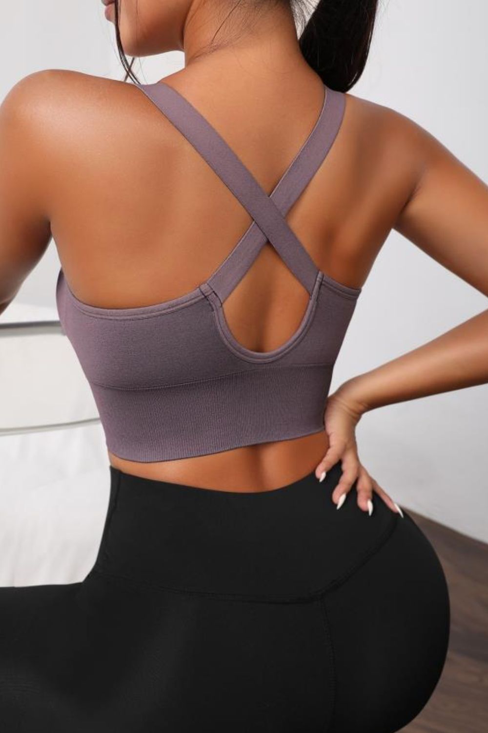 Scoop Neck Long Active Bra Secondary image