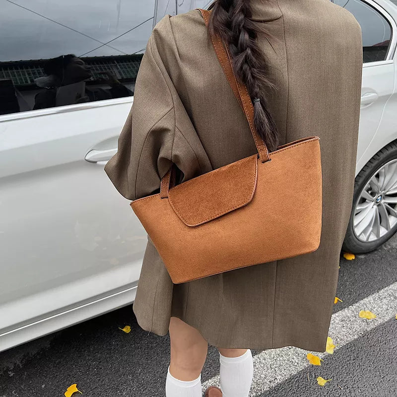 Minimalist Flap Decor Suede Bag Secondary image