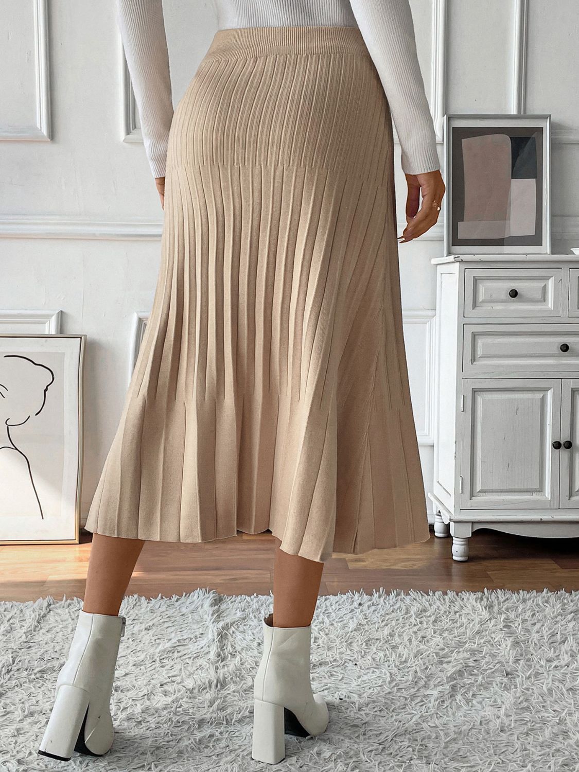 Pleated Midi Sweater Skirt Secondary image