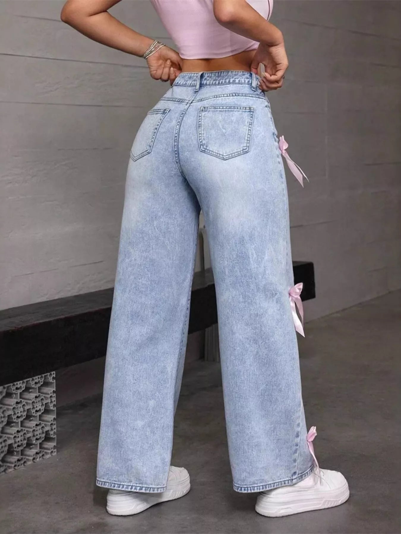 Bow Accent Wide Leg Jeans Secondary image