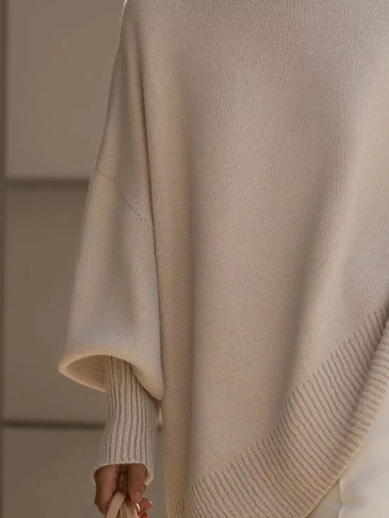 Oversized Batwing Sleeve Round Neck Sweater Secondary image