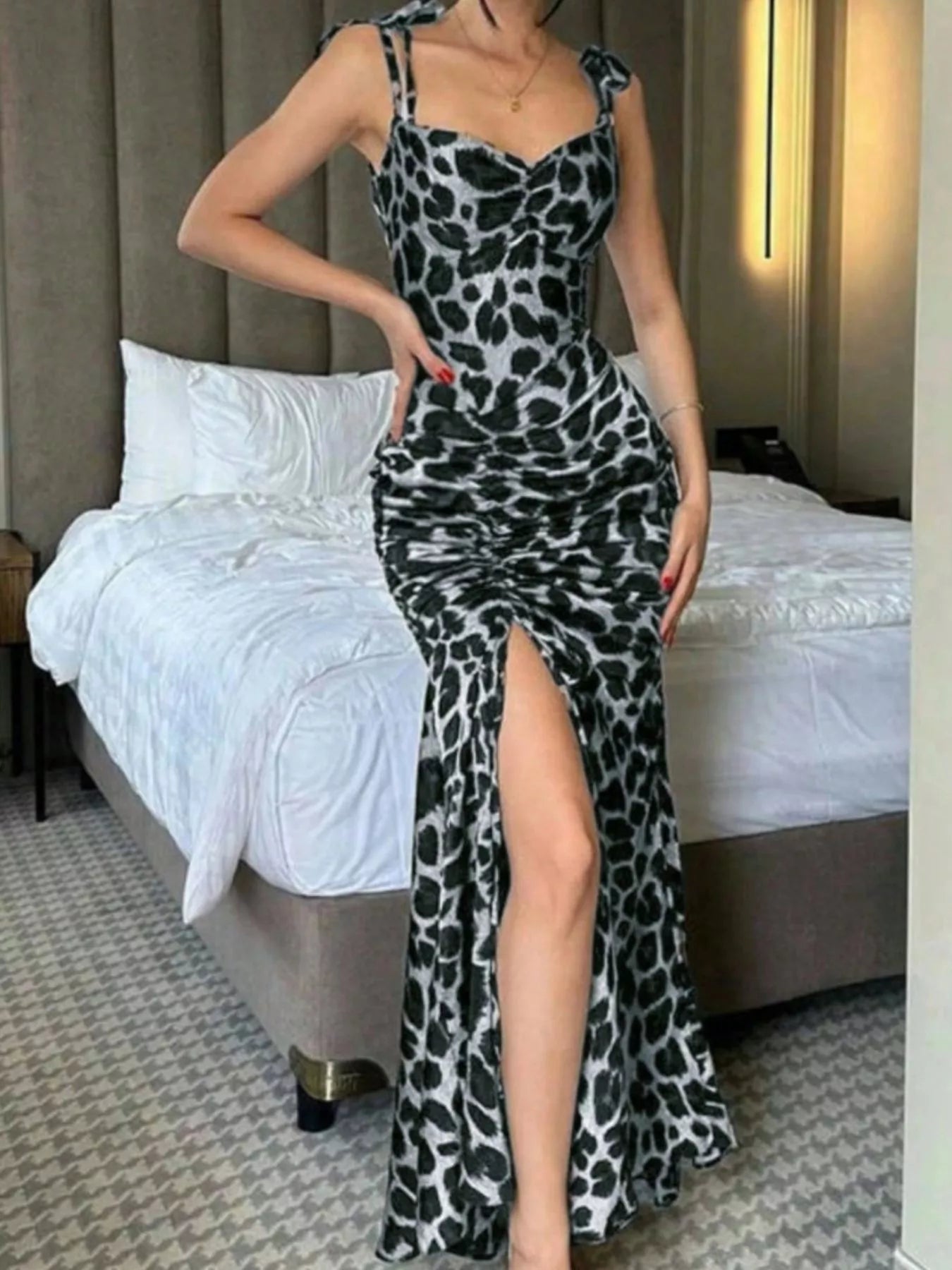 Ruched Slit Sweetheart Neck Cami Dress Secondary image