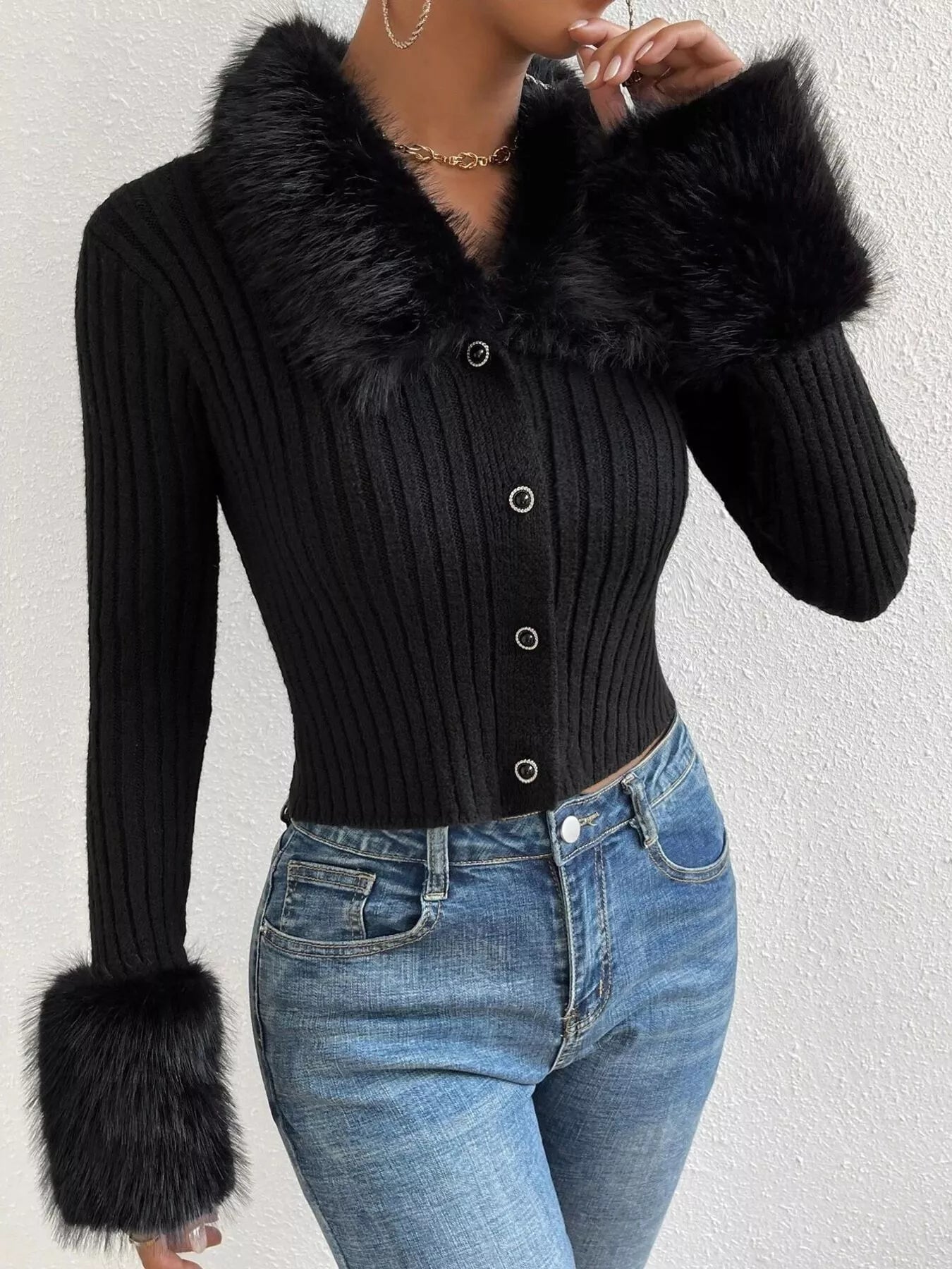 Faux Fur Trim Ribbed Knit Cropped Cardigan Secondary image