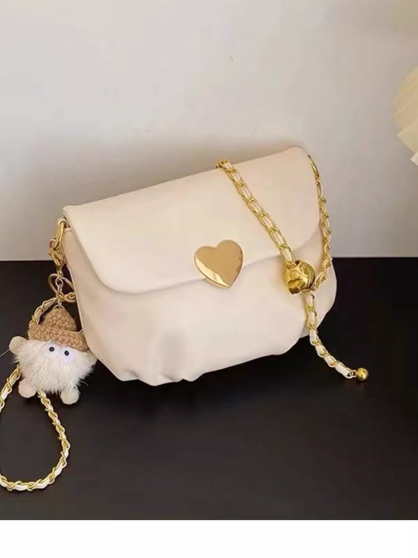 Heart Buckle Chain Crossbody Bag Secondary image