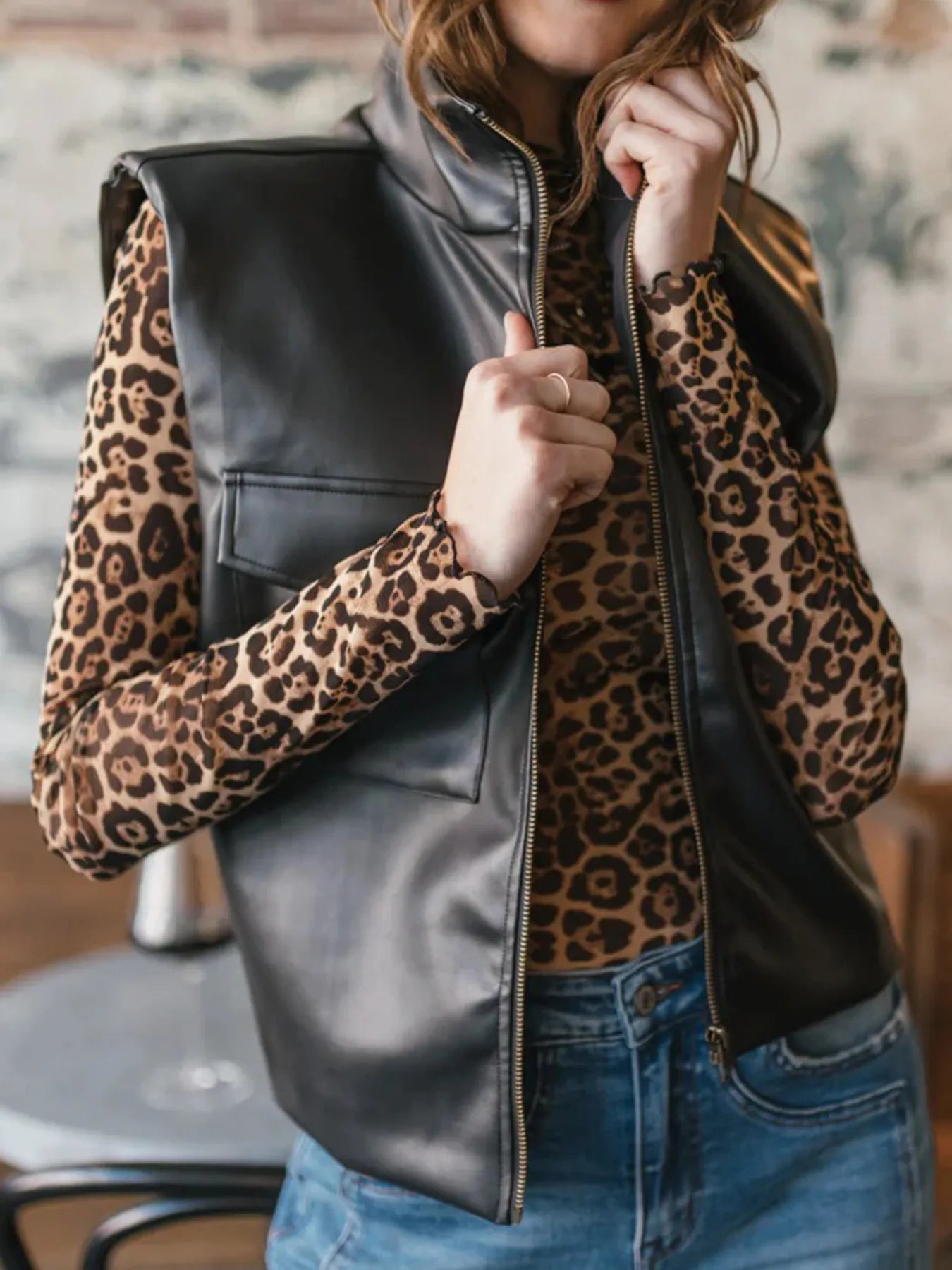 Leather Sleeveless Vest Coat with Zipper Closure Secondary image