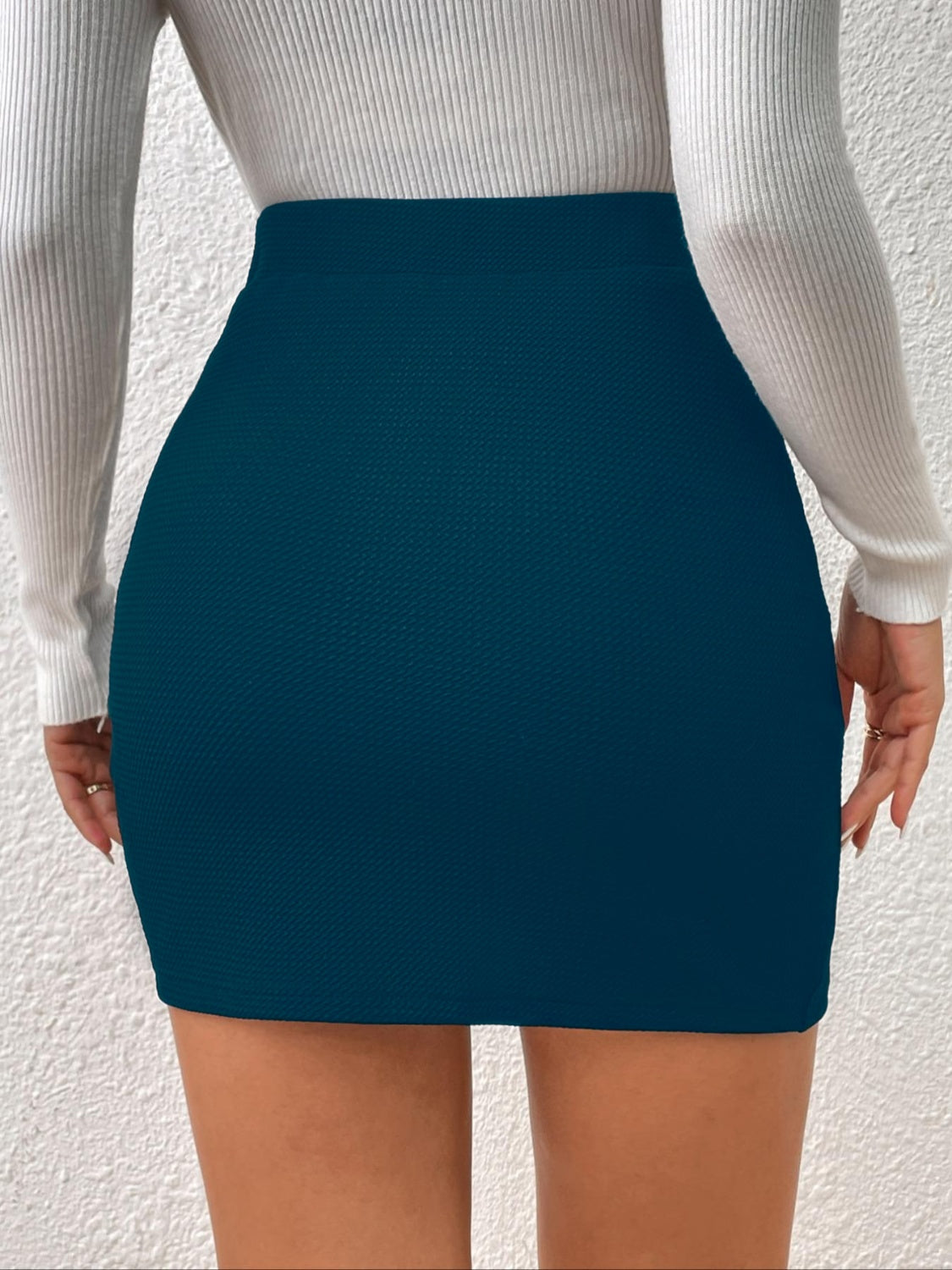 Honey Ruched Elastic Waist Skirt Secondary image