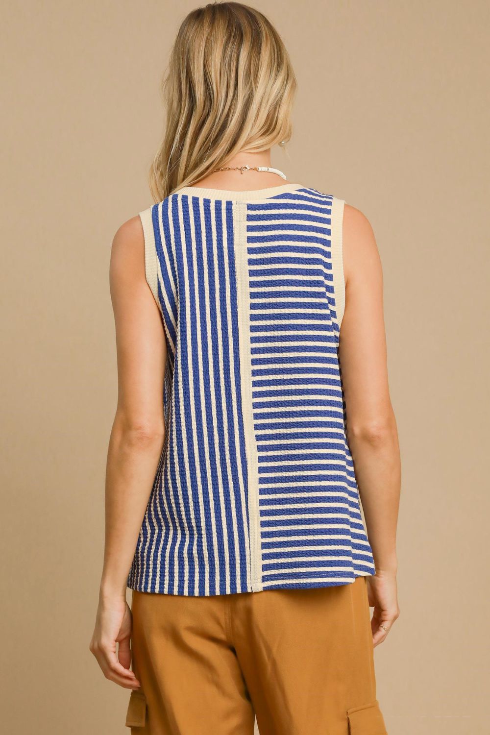 Round Neck Texture Striped Tank Secondary image