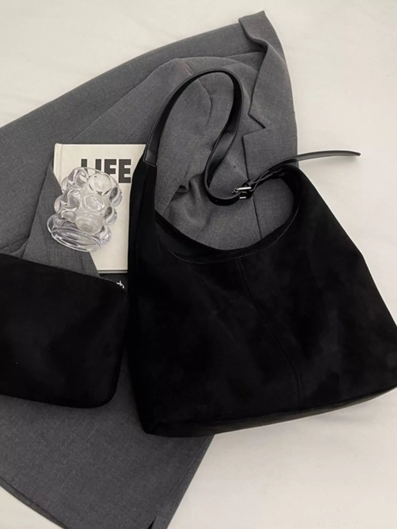 Lightweight Adjustable Strap Handbag Secondary image