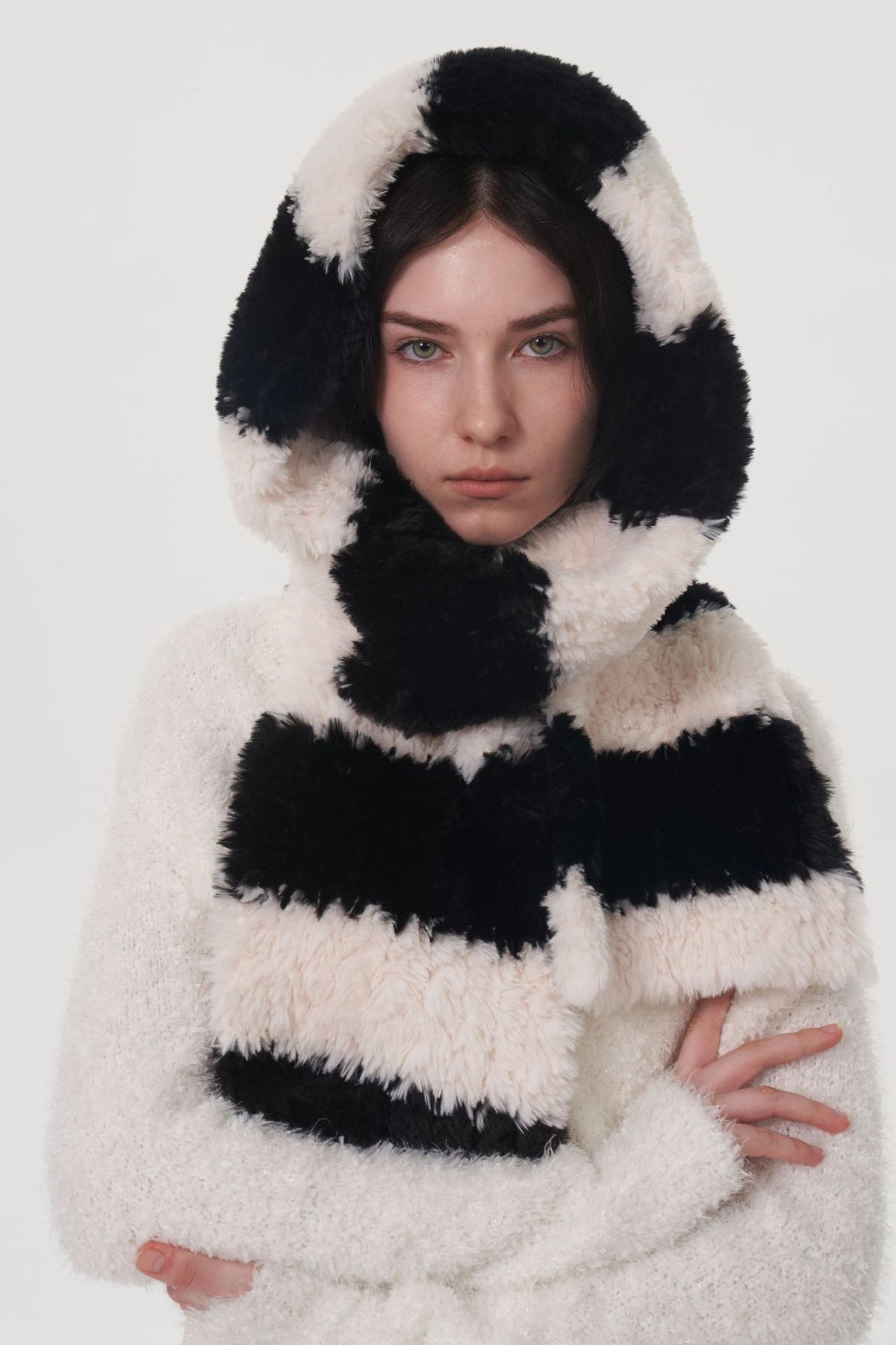 Fuzzy Contrast Striped Scarf Secondary image