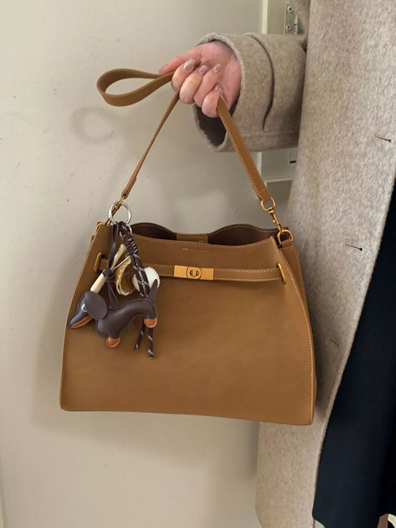 Solid Color Crossbody Bag Secondary image