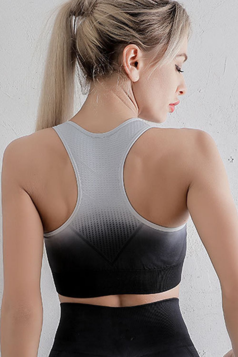 Gradient Racerback Sports Bra Secondary image
