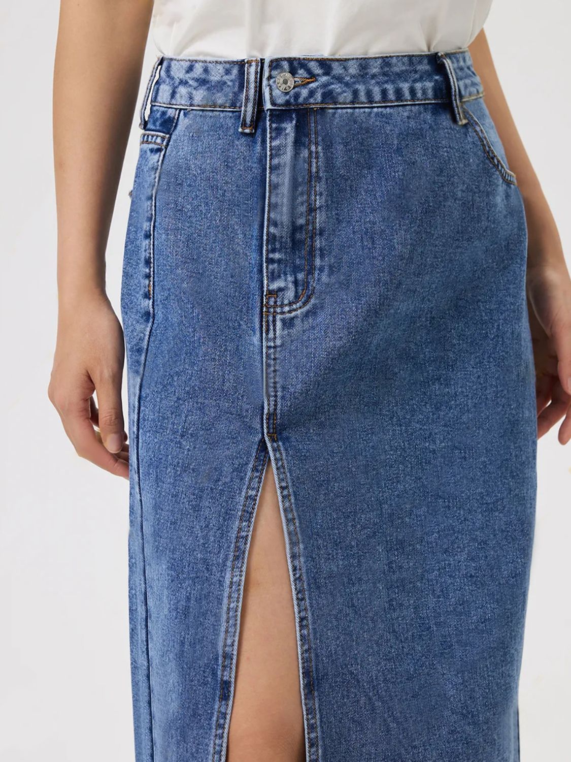 Slit Midi Denim Skirt with Pockets Secondary image