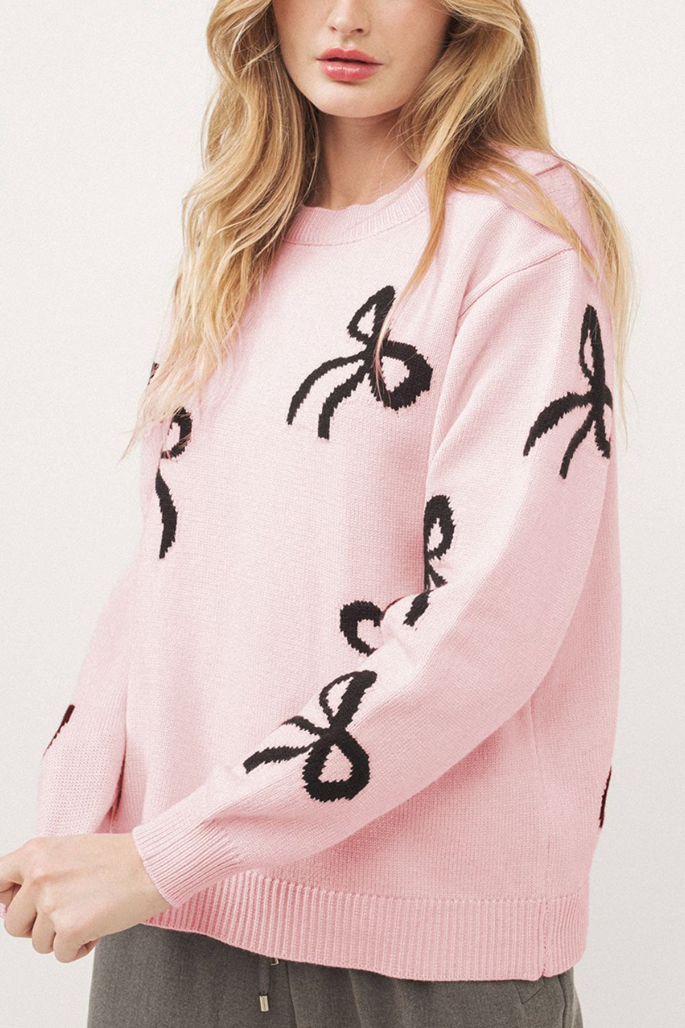 Bow Pattern Round Neck Loose Fit Sweater Secondary image