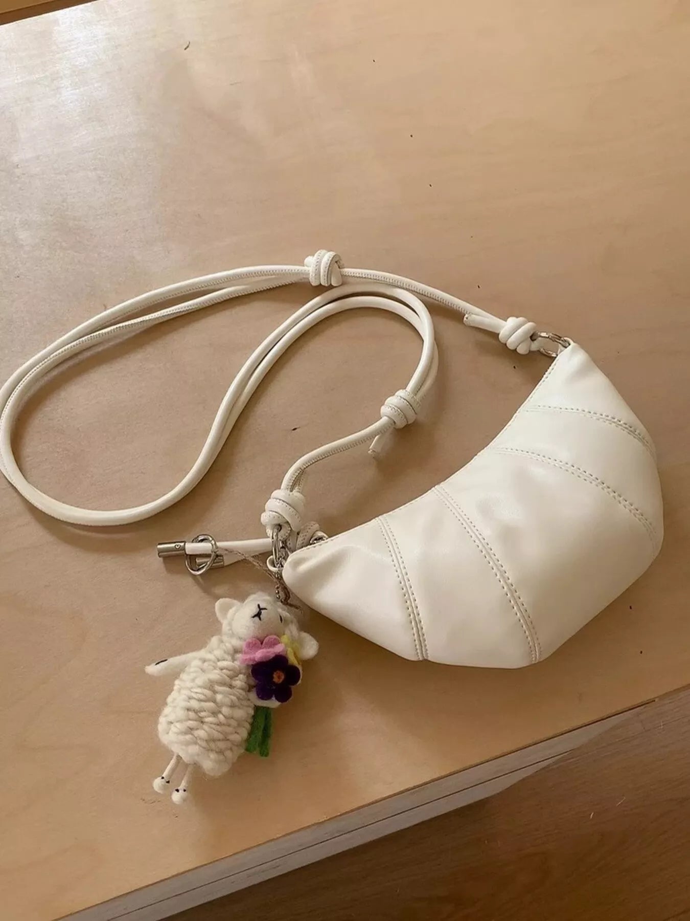 fbe93710cad64b73a0d2746cd798a9c4-Max-Origin